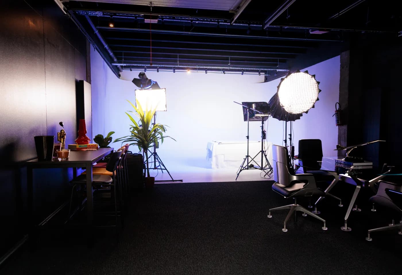 Location studio vide Bruxelles - Espace pour créateurs avec leur propre matériel